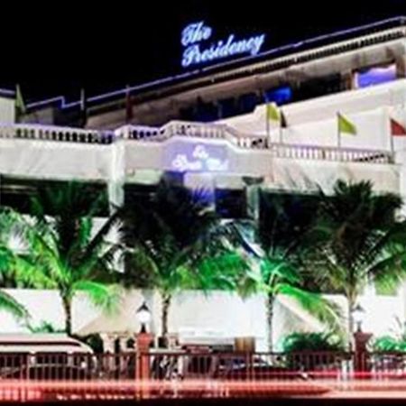 The Presidency Bhubaneswar Exterior foto