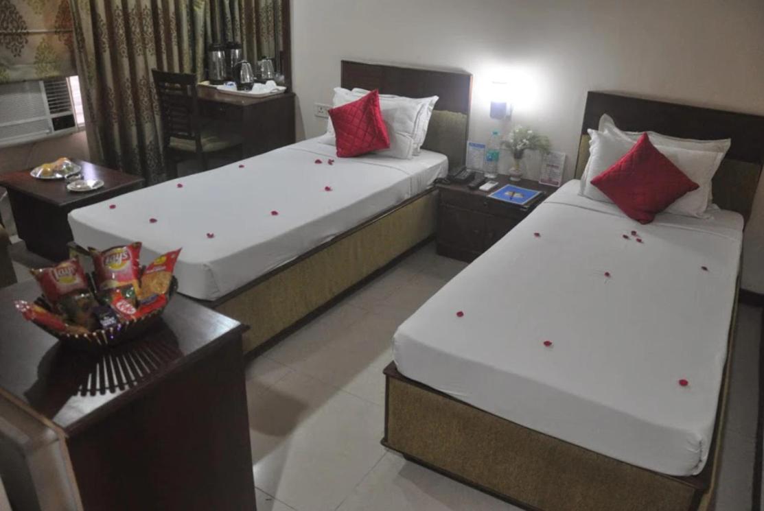The Presidency Bhubaneswar Exterior foto