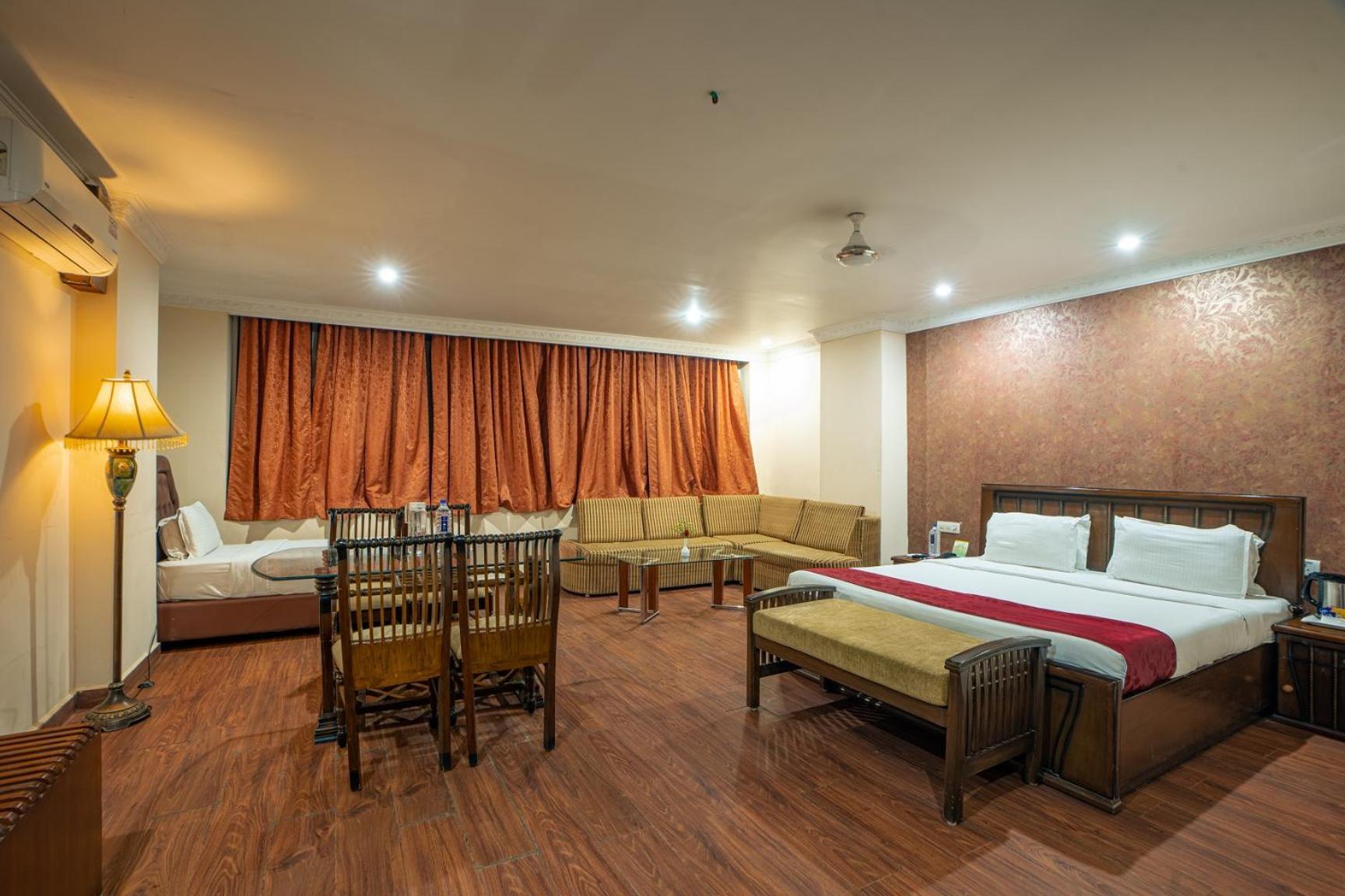 The Presidency Bhubaneswar Exterior foto
