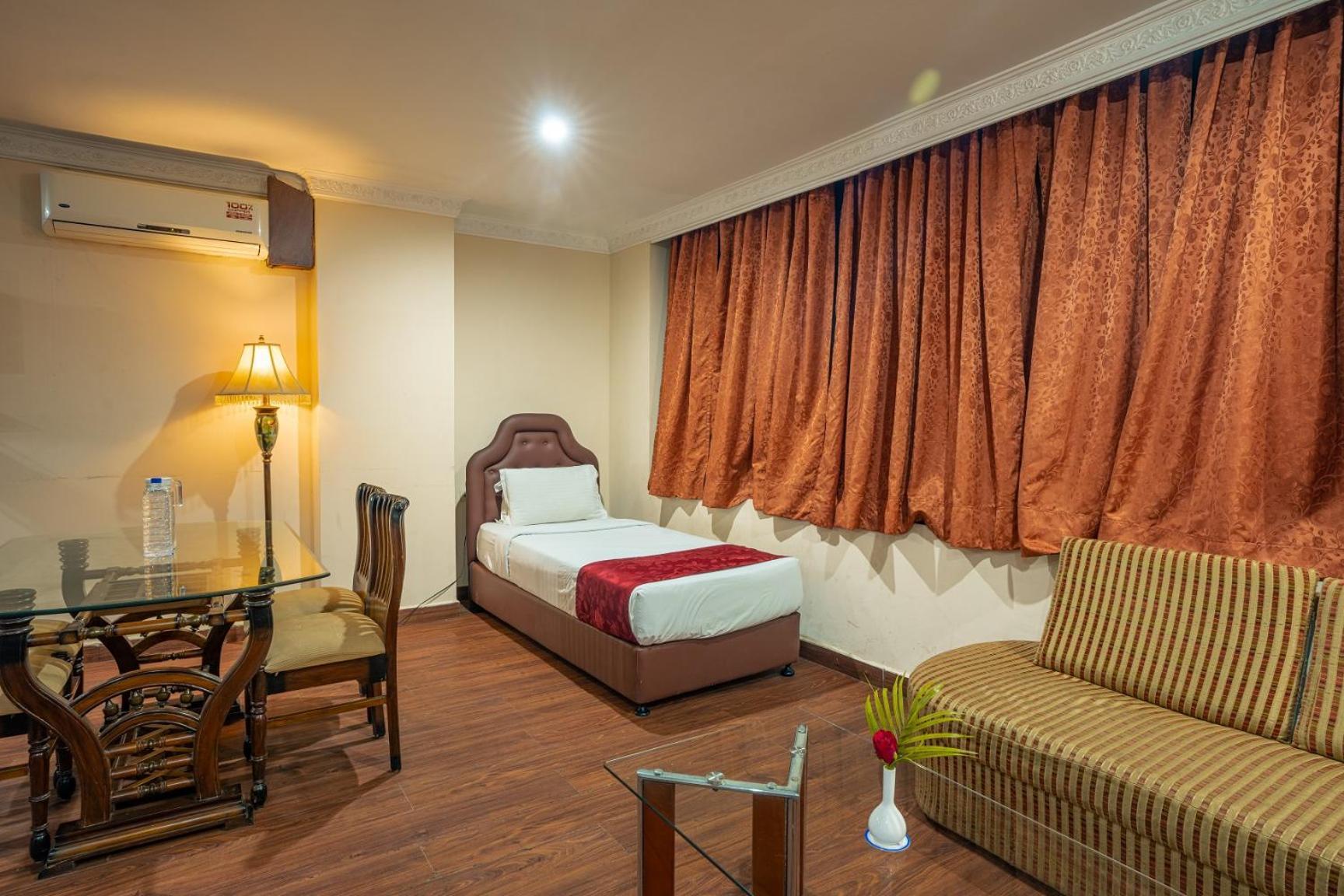The Presidency Bhubaneswar Exterior foto