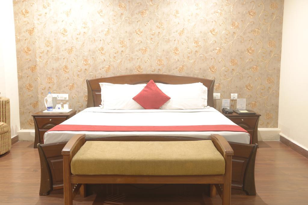 The Presidency Bhubaneswar Exterior foto
